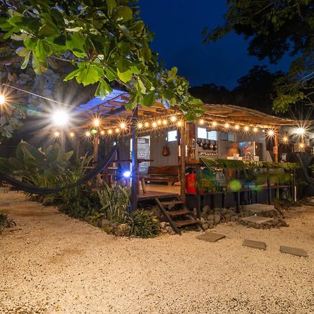 Akih Pods Hostel Playa Santa Teresa  Kültér fotó