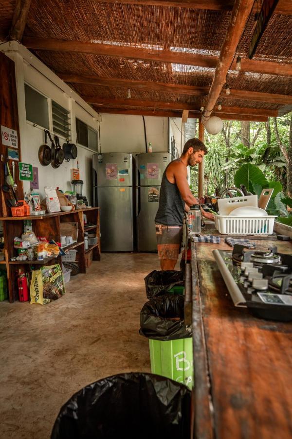 Akih Pods Hostel Playa Santa Teresa  Kültér fotó
