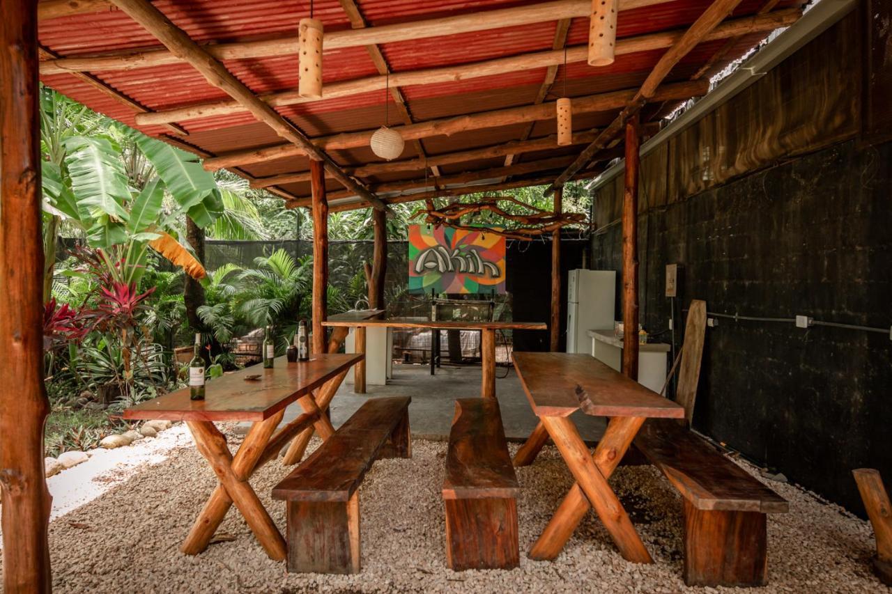 Akih Pods Hostel Playa Santa Teresa  Kültér fotó