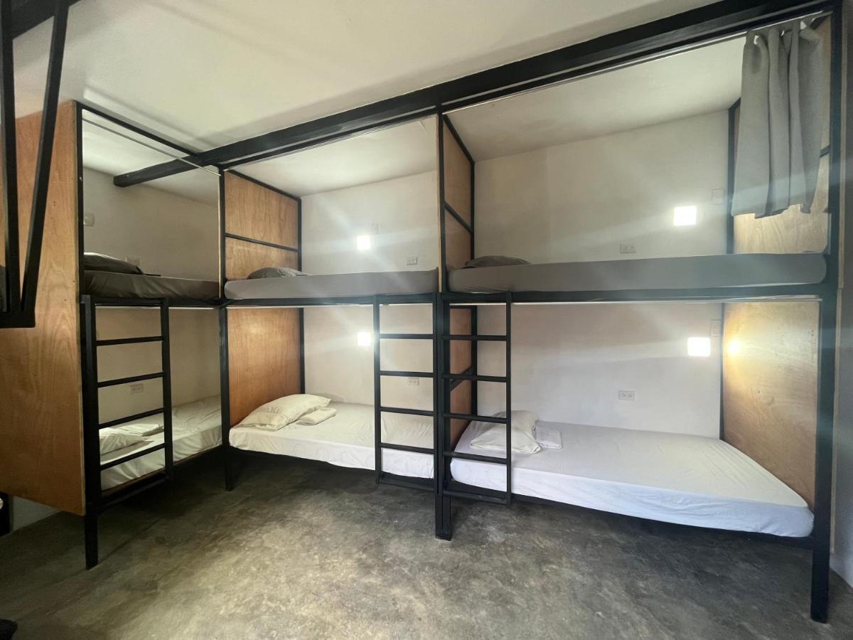 Akih Pods Hostel Playa Santa Teresa  Kültér fotó