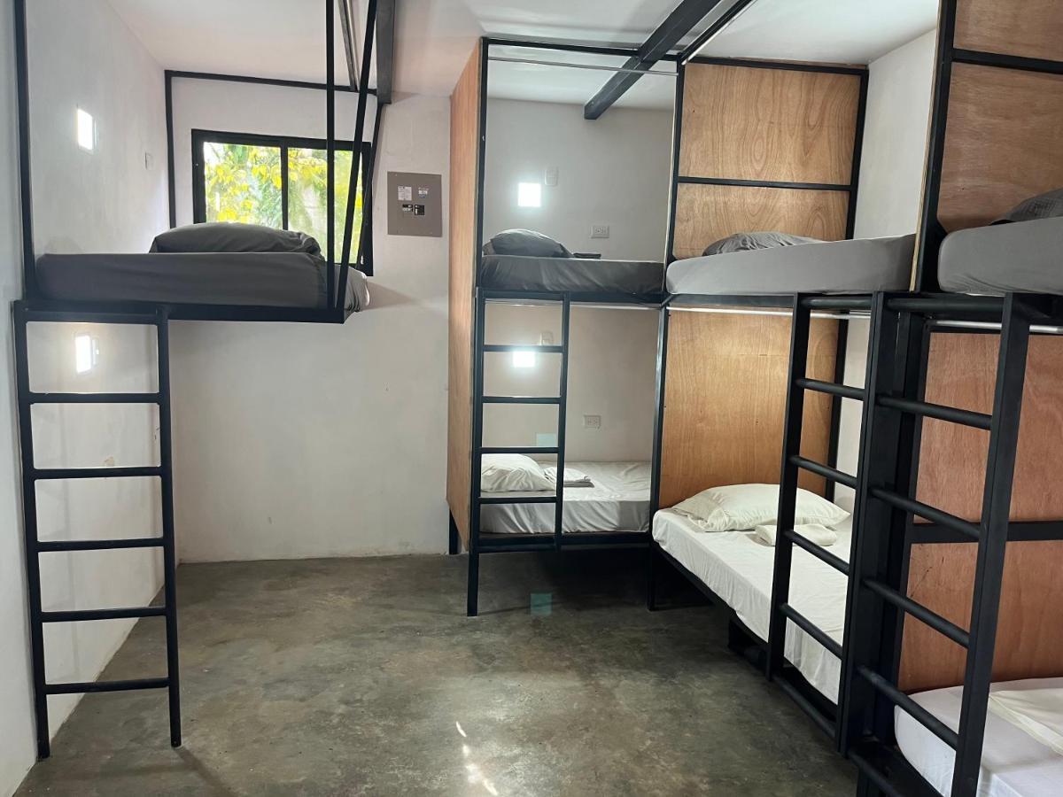 Akih Pods Hostel Playa Santa Teresa  Kültér fotó