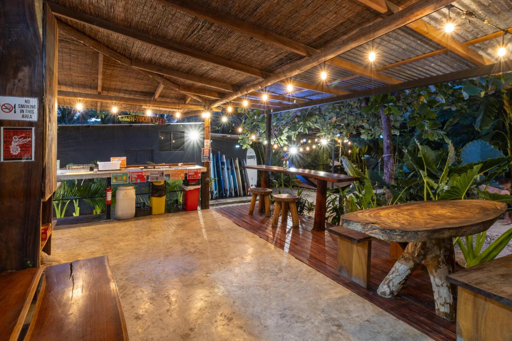 Akih Pods Hostel Playa Santa Teresa  Kültér fotó