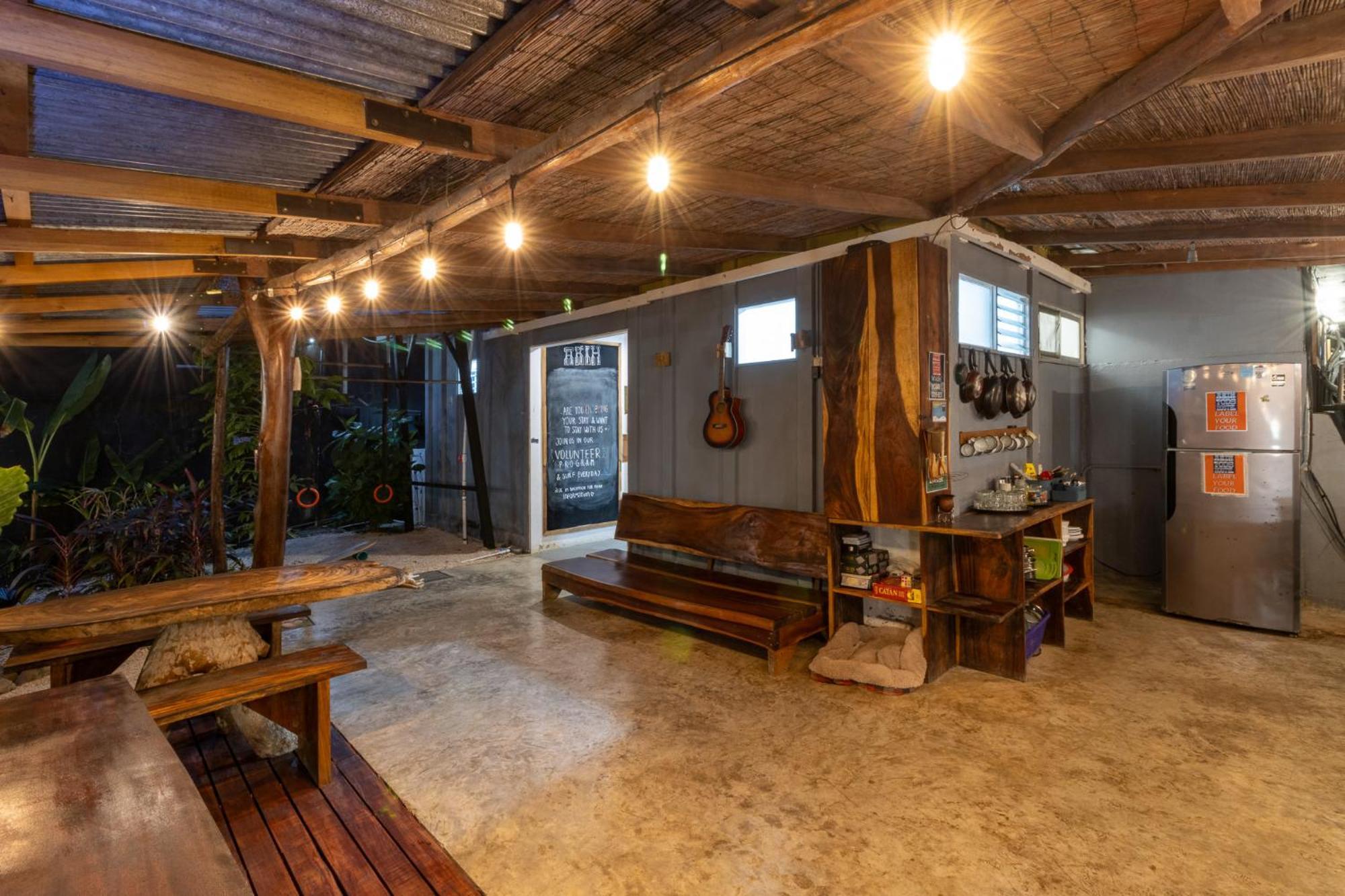 Akih Pods Hostel Playa Santa Teresa  Kültér fotó