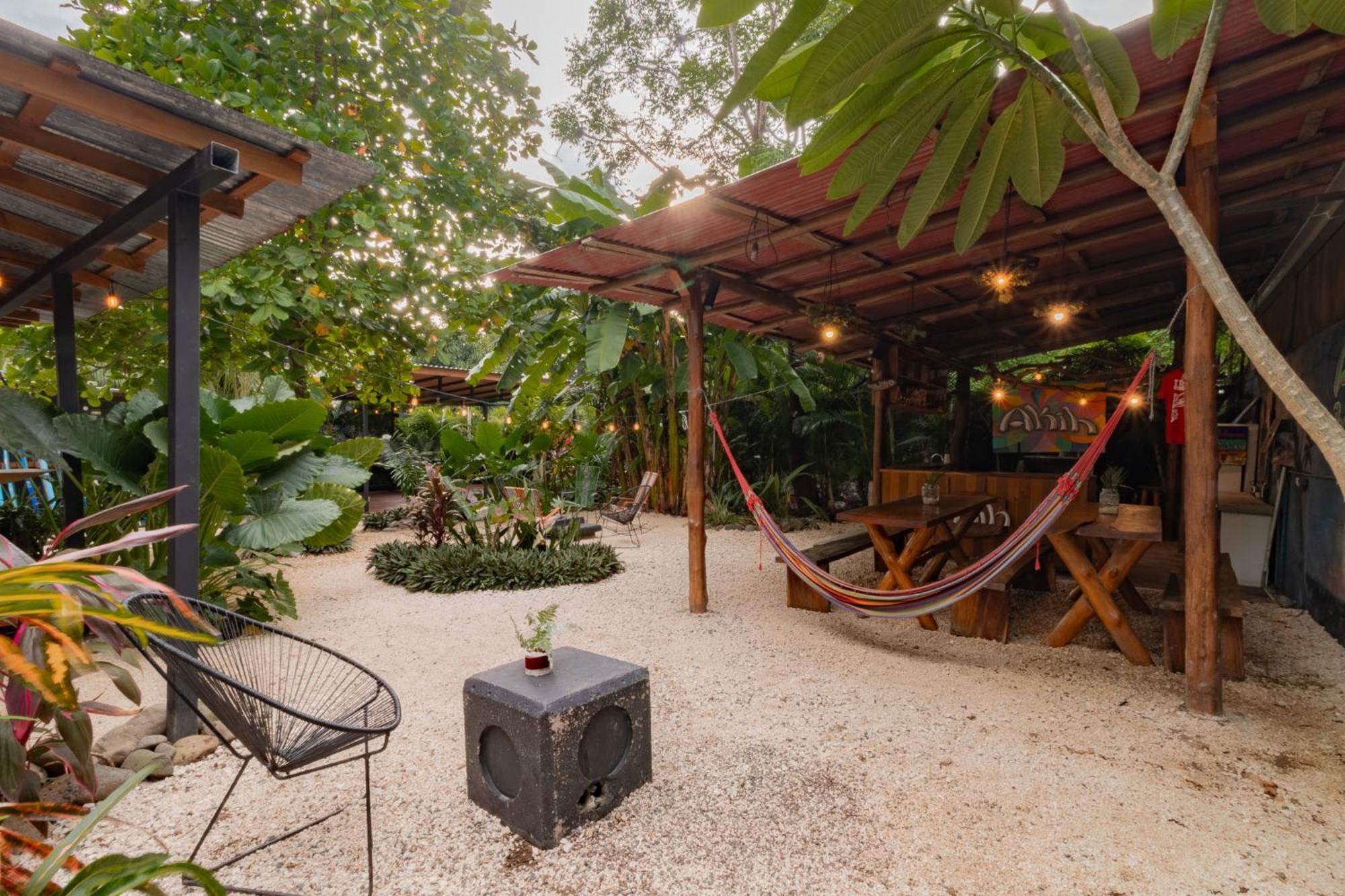 Akih Pods Hostel Playa Santa Teresa  Kültér fotó