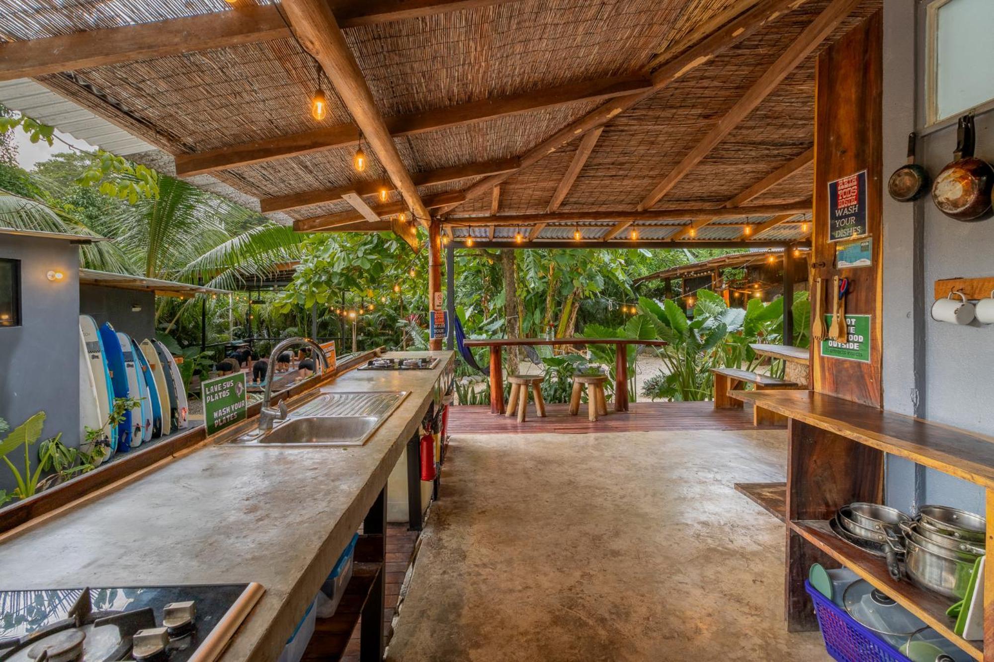 Akih Pods Hostel Playa Santa Teresa  Kültér fotó