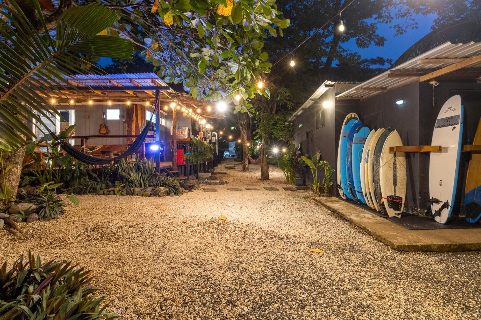 Akih Pods Hostel Playa Santa Teresa  Kültér fotó